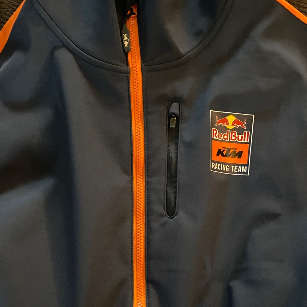Red Bull KTM Racing Team Black Performance Jacket - Picture 3 of 4